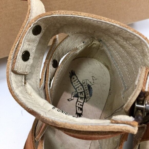 Freebird FB Grind Taupe Ankle Boots Size 9 Block Heel Leather Distressed Style - Picture 5 of 13